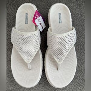 NWT! Skechers Go Walk Sandals, Size 8